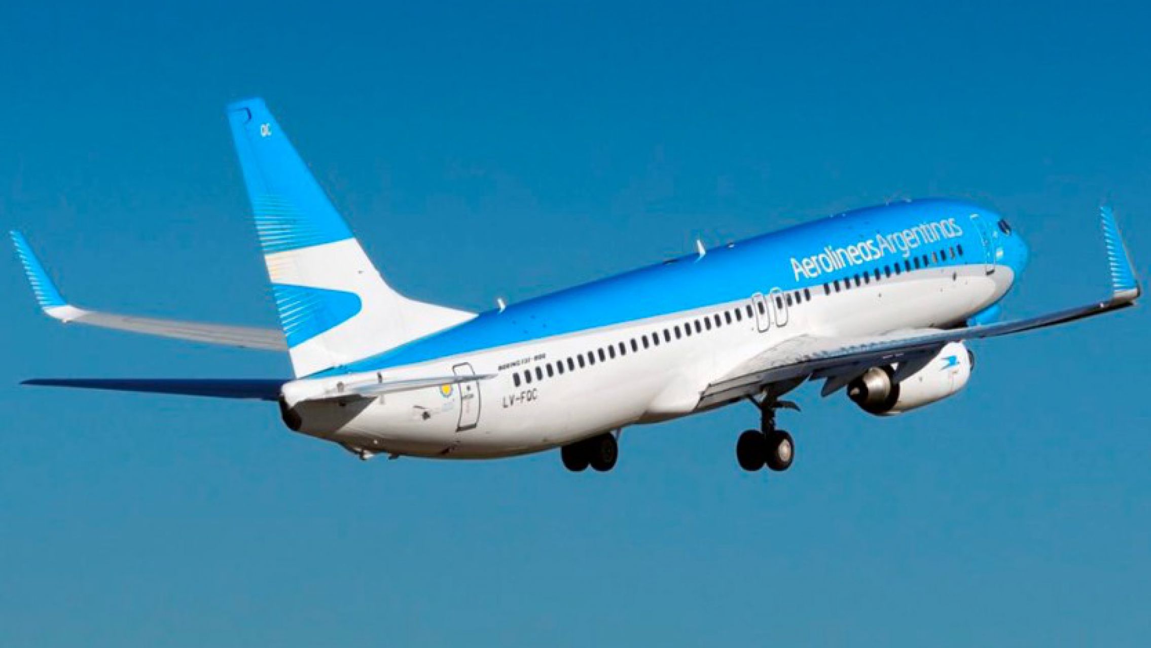 Esto sale viajar en avión de Salta a Buenos Aires: precios actualizados
